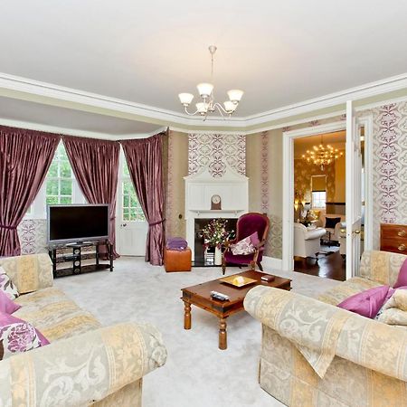 Luxury 3-Bedroom Apartment With Stunning Views At Ramsay Garden Edimburgo Esterno foto